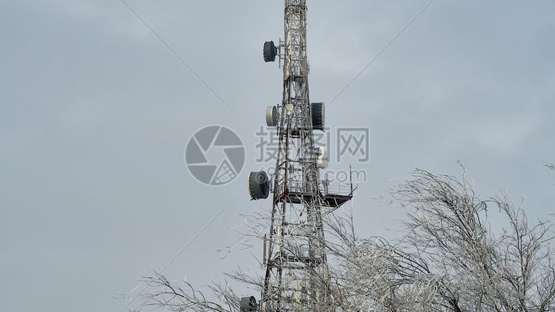光纤收发器与交换机：性能与功能的深度解析